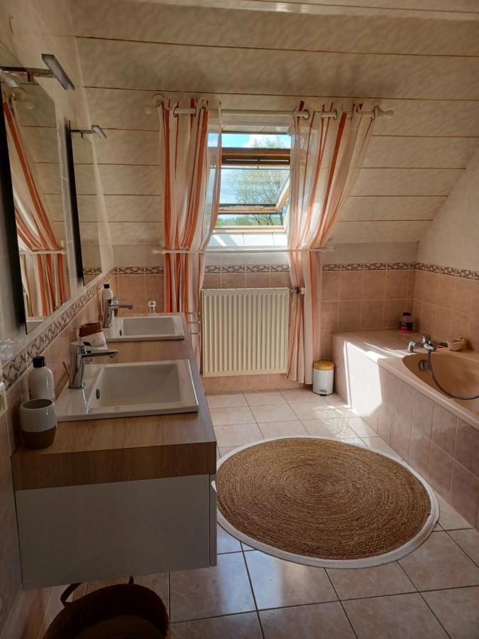 Kerniguez 3 Bed & Breakfast Carhaix-Plouguer Exterior photo